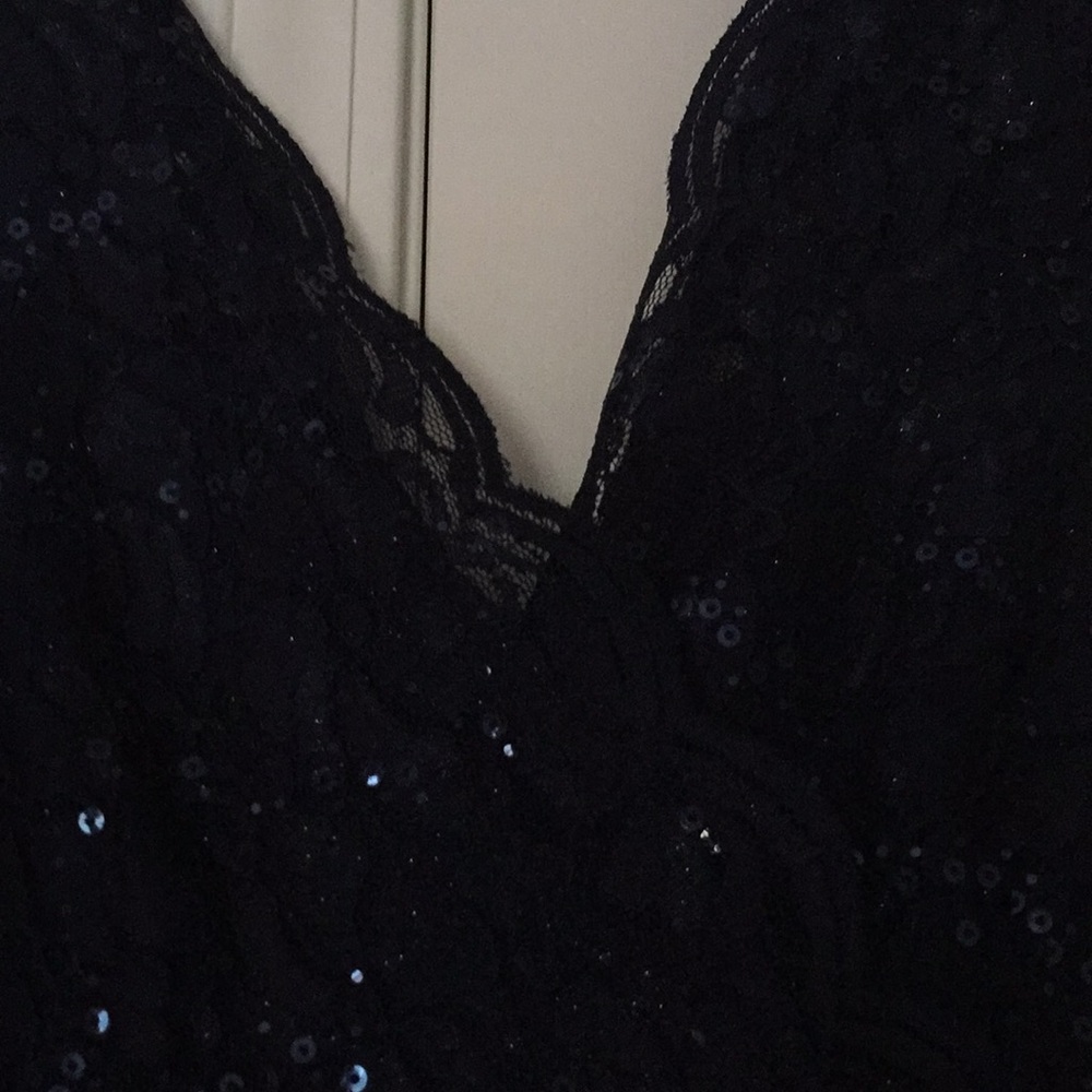 Dress - Picture 3 of 5